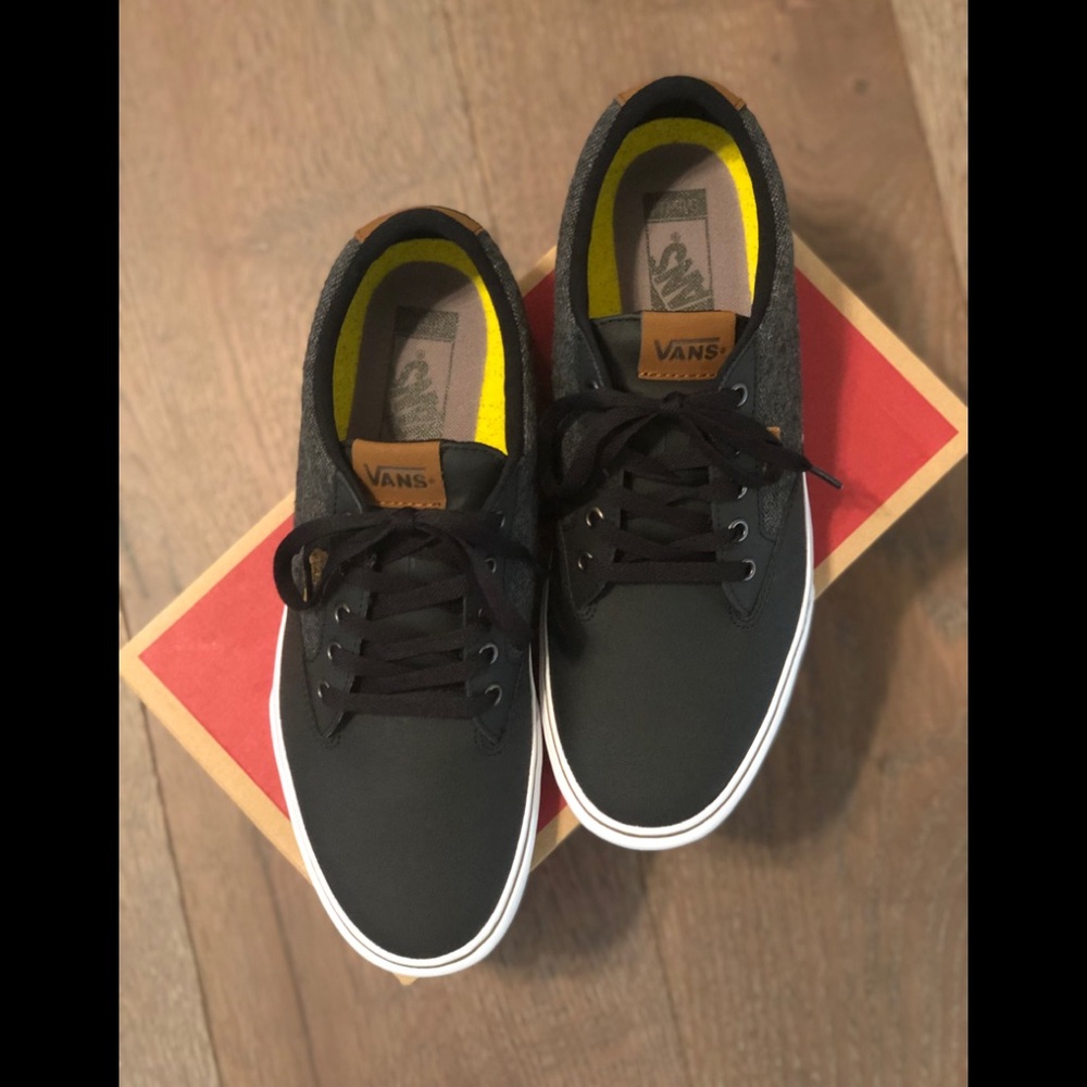 NWT Men’s Vans - Winston Deluxe -Size 11